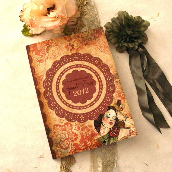 2012 illustrated Diary  "A Year With Minasmoke" - Pre-order until the 01/11/11